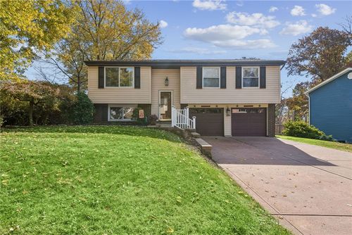 561 Surfside Dr, Plum Boro, PA, 15239 | Card Image