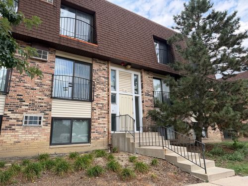 201-164 S Waters Edge Dr, Glendale Heights, IL, 60139-1650 | Card Image