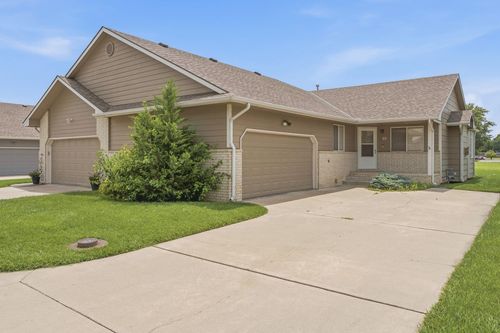 221 S Maize Rd, Wichita, KS, 67209-3141 | Card Image