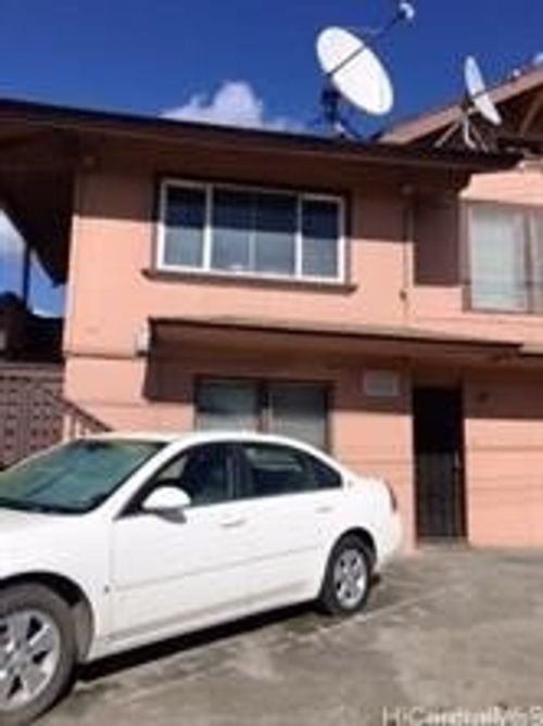 1038 Long Ln, Honolulu, HI, 96817-3354 | Card Image