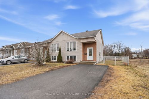 350 Higginson St, Hawkesbury, ON, K6A3W7 | Card Image