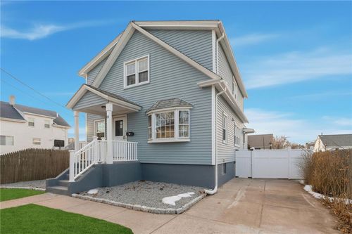 191 S Spruce St, East Providence, RI, 02914-2910 | Card Image