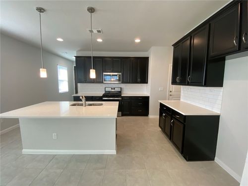 384 Gaida Loop, Georgetown, TX, 78628-2282 | Card Image