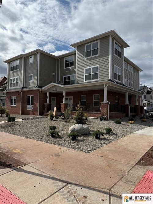 106-251 Livingston Ave, New Brunswick, NJ, 08901-3055 | Card Image