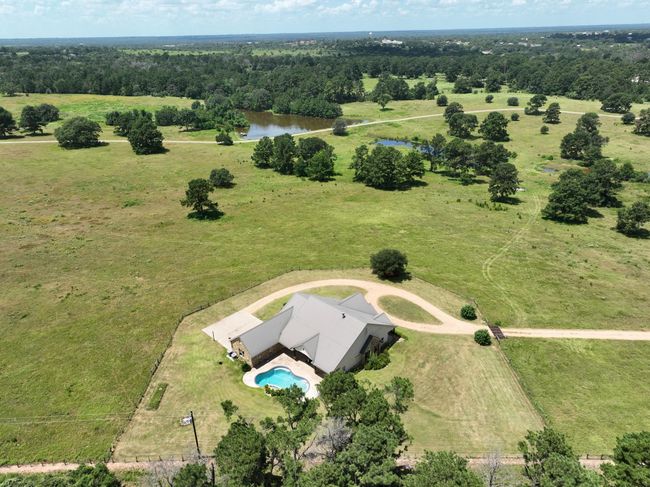 Aerial rear view of the home | Image 42
