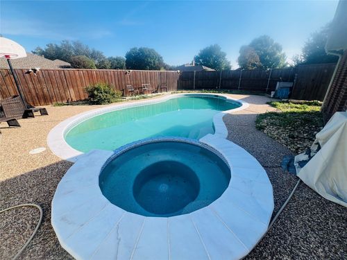 2307 Honeysuckle Dr, Richardson, TX, 75082-3348 | Card Image