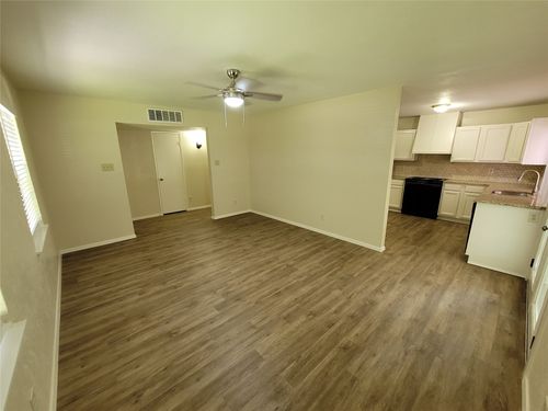 2626 Dove Meadow Dr, Garland, TX, 75043-6038 | Card Image