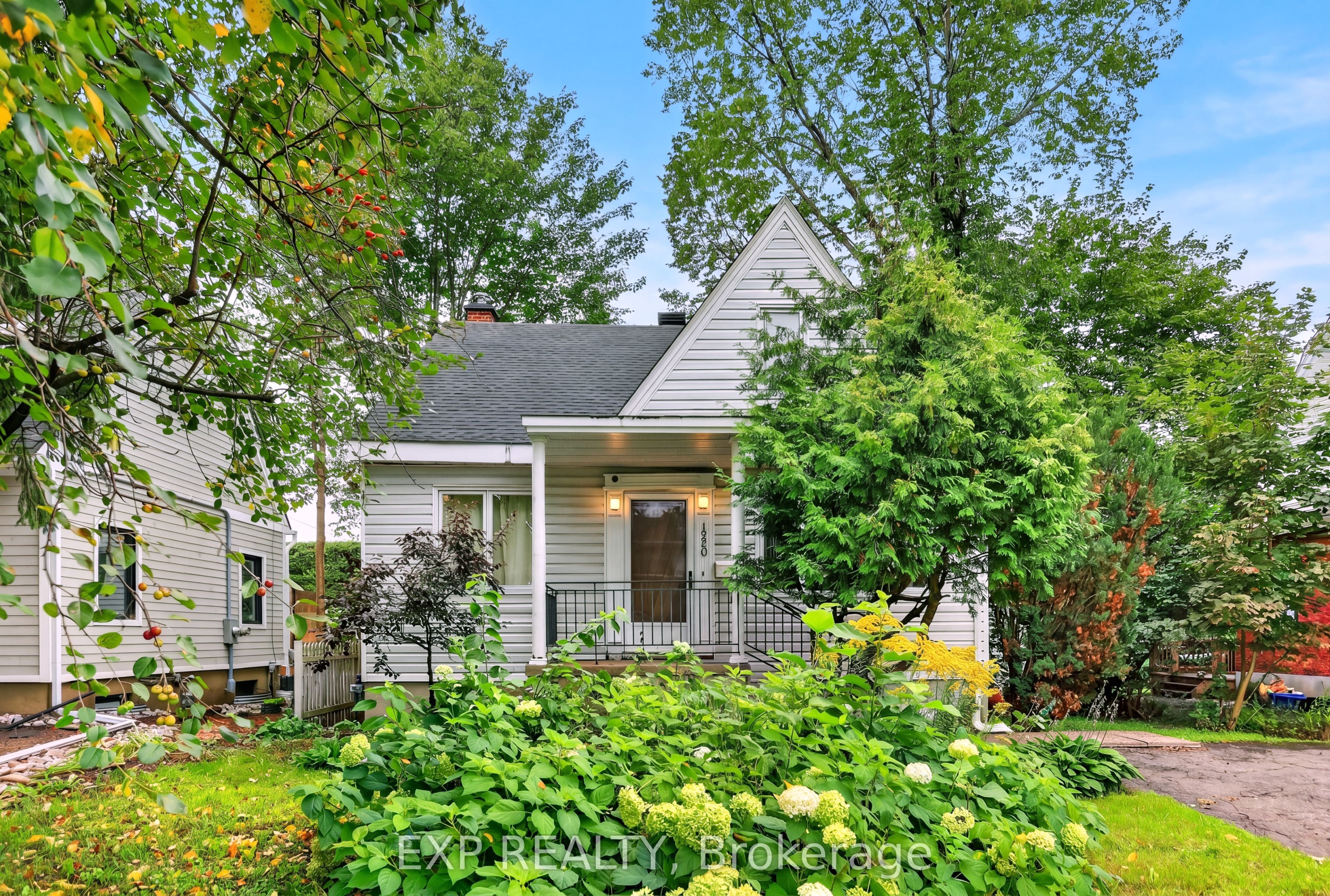 Residential Lease in Hunt Club - South Keys and Area 3