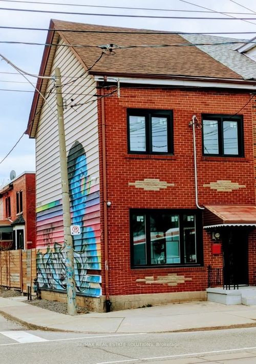 206 Bathurst St, Toronto, ON, M5T2R9 | Card Image