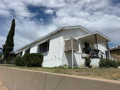 401 E Cedar Street, House other with 2 bedrooms, 1 bathrooms and null parking in Globe AZ | Image 2