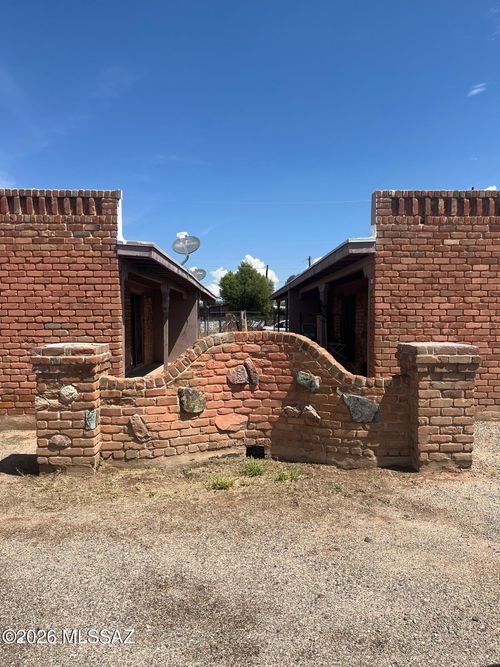 411 E Delano St, Tucson, AZ, 85705-3909 | Card Image