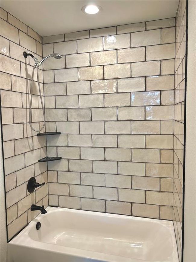 1st floor bathroom | Image 25