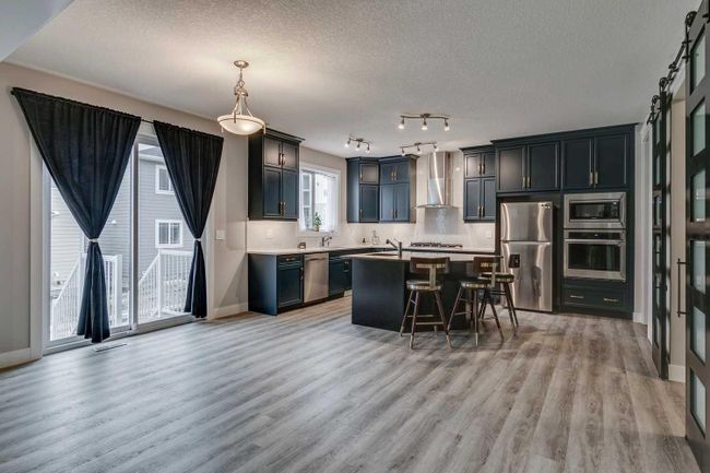 350 Yorkville Road Sw, Home with 4 bedrooms, 2 bathrooms and 4 parking in Calgary AB | Image 13