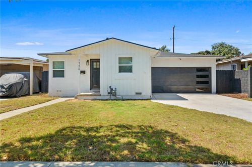 1326 S Baker St, Santa Ana, CA, 92707-1006 | Card Image