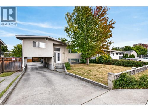 1387 Gordon Dr, Kelowna, BC, V1Y3E9 | Card Image