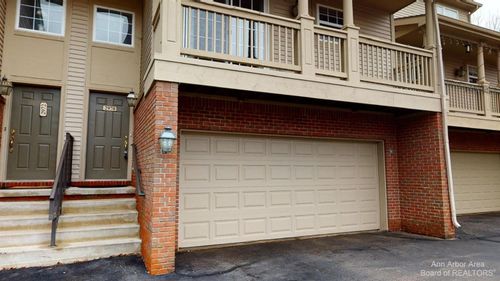 2970 Barclay Way, Ann Arbor, MI, 48105-9463 | Card Image