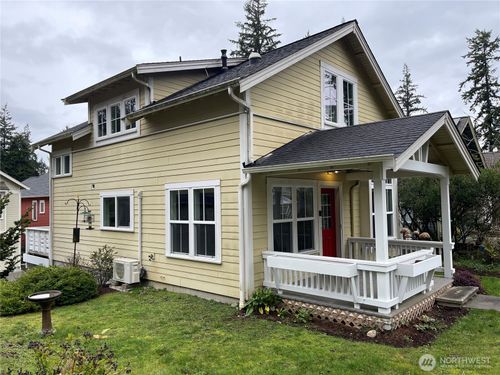 1074 Village Loop, Langley, WA, 98260-8680 | Card Image