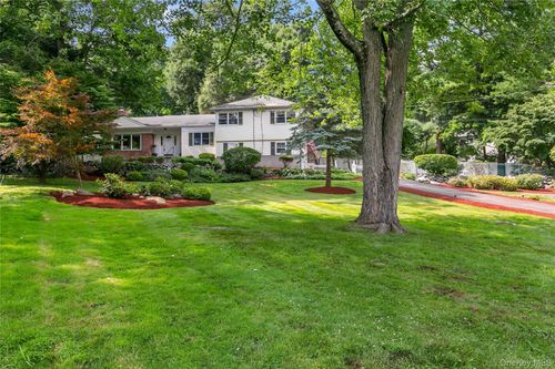 120 Cedar Dr E, Briarcliff Manor, NY, 10510-2602 | Card Image