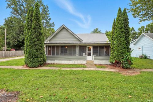 408 E Sycamore St, Silver Lake, IN, 46982-8950 | Card Image