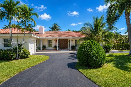 9205 Byron Ave, Surfside, FL, 33154-3027 | Card Image