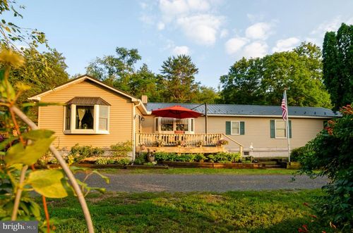 8 Hill Side Dr, Landisburg, PA, 17040-8200 | Card Image
