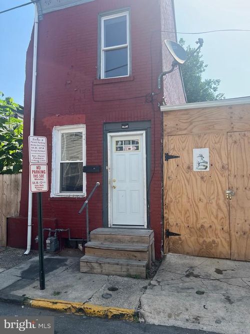 115 Moss St, READING, PA, 19601-3671 | Card Image