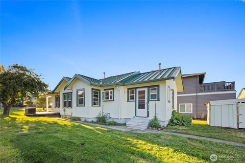 2023 K Ave, Anacortes, WA, 98221-3717 | Card Image