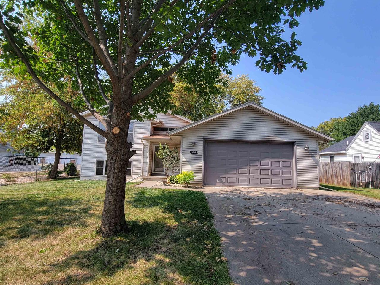 Foster Ave, Janesville, WI 53545