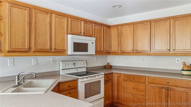 202 Juniper Creek Blvd, House other with 4 bedrooms, 3 bathrooms and null parking in Pinehurst NC | Image 17