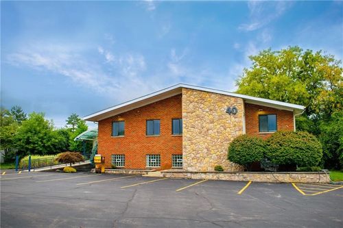 40 Wildbriar Rd, Rochester, NY, 14623-3970 | Card Image