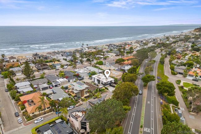 2036 Santa Fe Ave, Condo with 3 bedrooms, 2 bathrooms and 4 parking in Del Mar CA | Image 31
