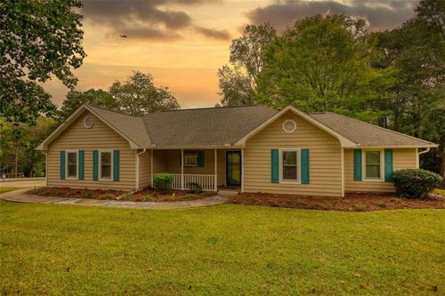 7 River Park Way, Newnan, GA, 30265-1890 | Card Image
