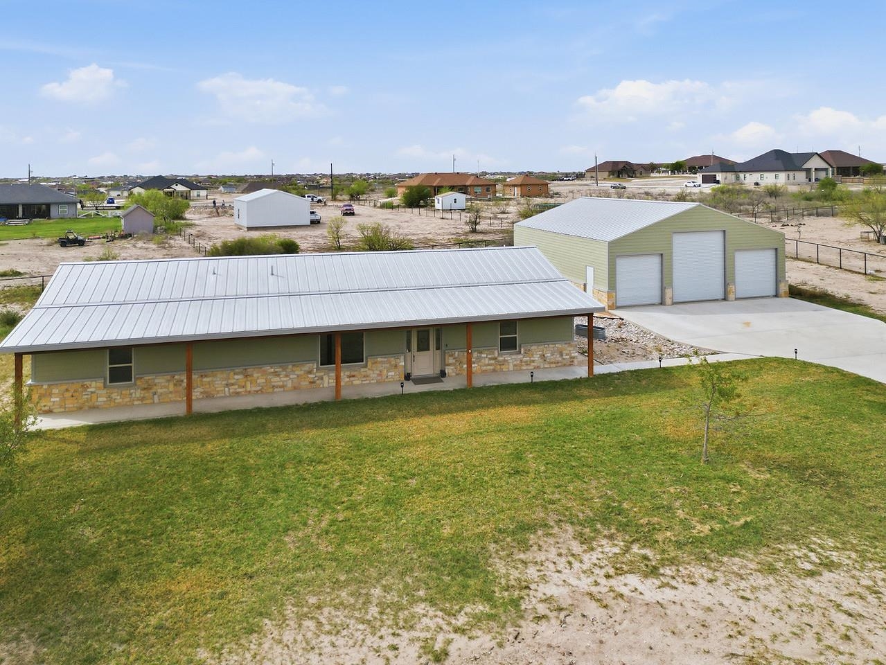 Residential in Del Rio 3