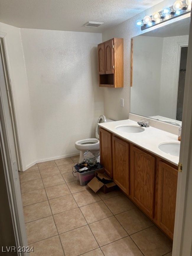 UNIT-206 - 2053 Jade Creek St, Condo with 2 bedrooms, 2 bathrooms and null parking in Las Vegas NV | Image 7
