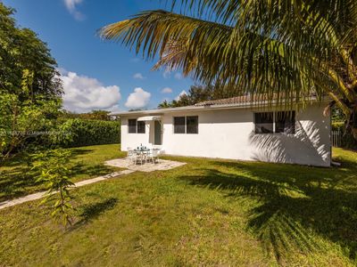 30 Ne 94th St, House other with 2 bedrooms, 1 bathrooms and null parking in Miami Shores FL | Image 3