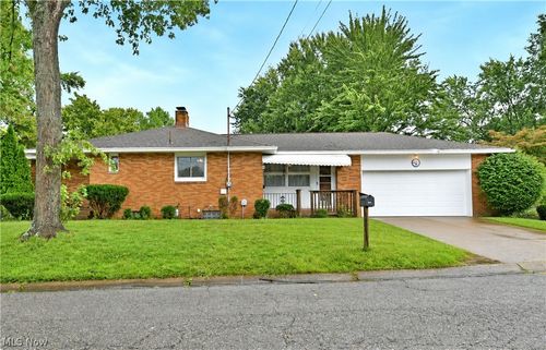 1265 North Rd Ne, Warren, OH, 44483-4501 | Card Image