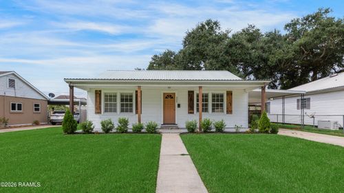 335 Country Club Dr, New Iberia, LA, 70563-1705 | Card Image