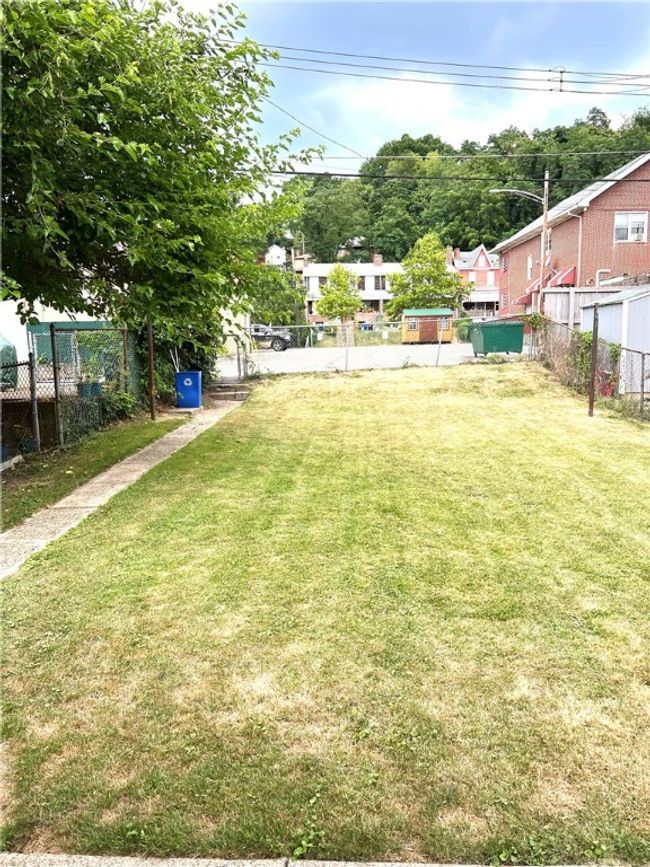 1827 Jancey St, House other with 2 bedrooms, 2 bathrooms and null parking in Pittsburgh PA | Image 19