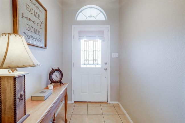 Doorway to front entry. | Image 8