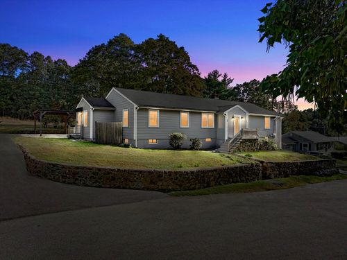 13-11 Malquinn Dr, Hopedale, MA, 01747-1307 | Card Image