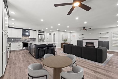 22617 155th St, Basehor, KS, 66007-5160 | Card Image