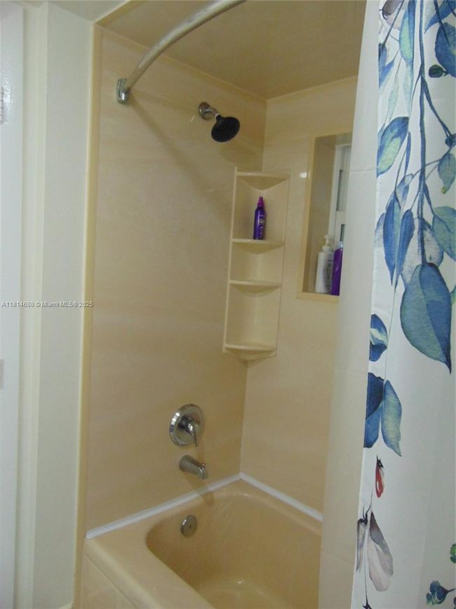 APT-205 - 1931 Sabal Palm Dr, Condo with 2 bedrooms, 2 bathrooms and null parking in Davie FL | Image 12