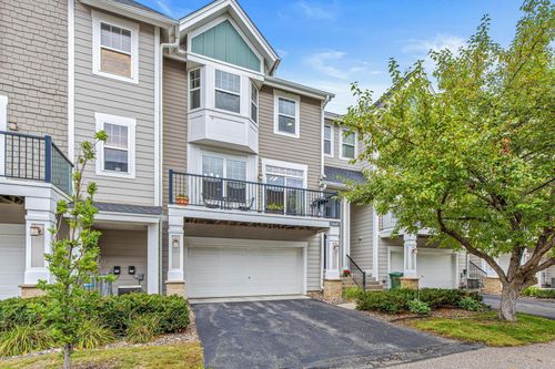 1009-15649 Eagleview Way, Apple Valley, MN, 55124-7841 | Card Image