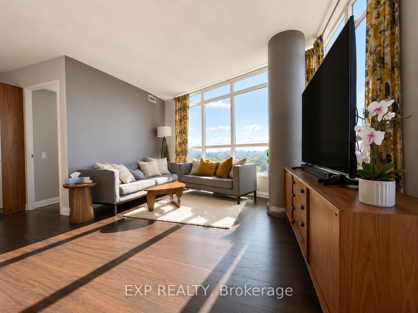 Residential Lease in Toronto W08 3