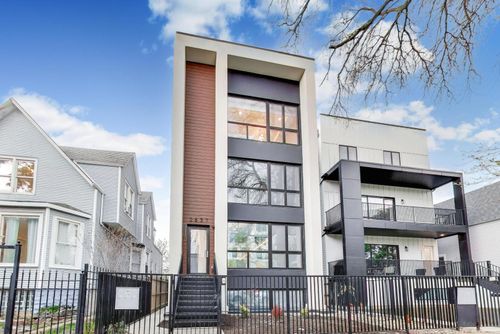 3-2637 N Emmett St, CHICAGO, IL, 60647-1511 | Card Image
