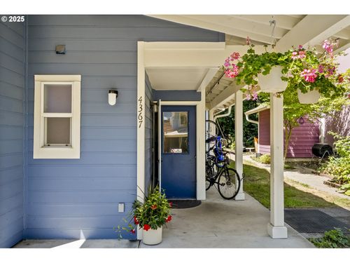 4367 Sw 94th Ave, Portland, OR, 97225 | Card Image