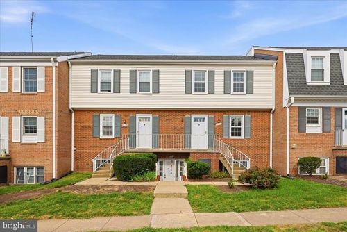 6152 Strasburg Dr, CENTREVILLE, VA, 20121-2242 | Card Image