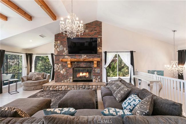 537 Canyon View Rd, House other with 4 bedrooms, 4 bathrooms and 2 parking in Cedar Glen CA | Image 5