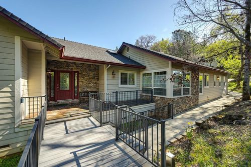 18572 Hummingbird Dr, Penn Valley, CA, 95946-9641 | Card Image