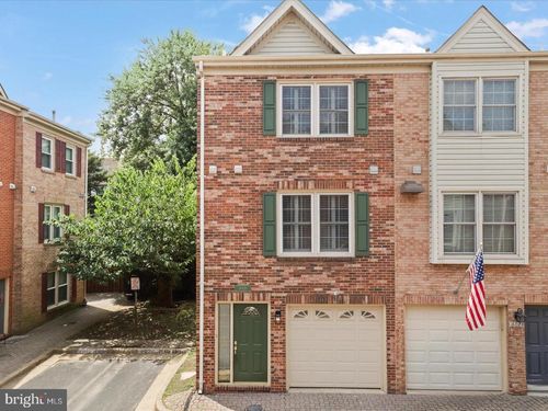 1802 9th St S, Arlington, VA, 22204-4502 | Card Image